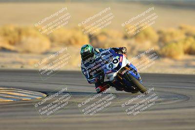 media/Nov-17-2024-CVMA (Sun) [[1fec520723]]/Race 18-Supersport Middleweight/